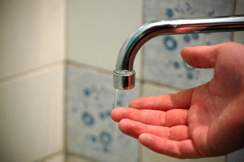 Где вода? Почему все молчат? Где вода? Почему все молчат?