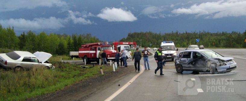 Четыре человека попали в больницу после ДТП в Братске Четыре человека попали в больницу после ДТП в Братске