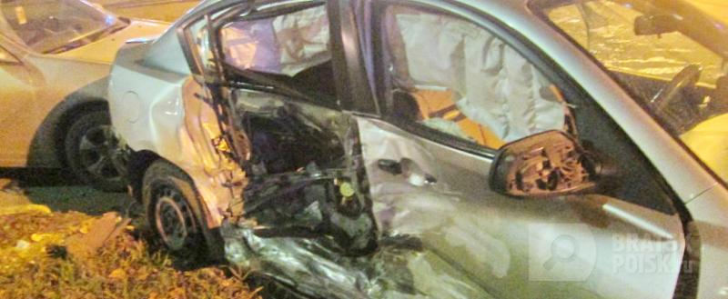 Дорожная обстановка в Братске: две автоледи, две аварии, трое пострадавших Дорожная обстановка в Братске: две автоледи, две аварии, трое пострадавших