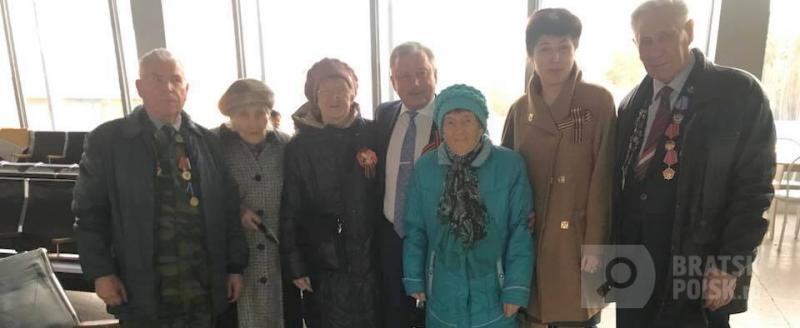 Ветераны Великой Отечественной войны и труженики тыла из Братска побывали на приеме губернатора Иркутской области Ветераны Великой Отечественной войны и труженики тыла из Братска побывали на приеме губернатора Иркутской области