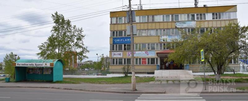 Вблизи пешеходного перехода около ДБ "Экспресс" появится "лежачий полицейский" Вблизи пешеходного перехода около ДБ "Экспресс" появится "лежачий полицейский"