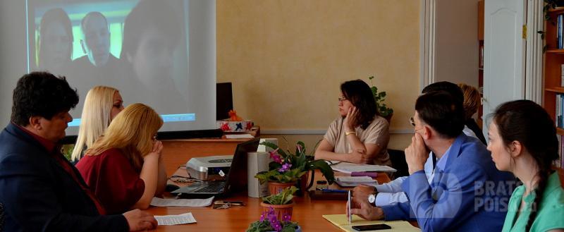 Полиция, общественность и студенты обсудили вопросы противодействия экстремизму Полиция, общественность и студенты обсудили вопросы противодействия экстремизму