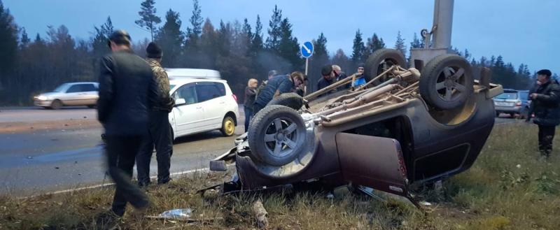 На автодороге «Вилюй» в Братске снова смертельное ДТП (ВИДЕО) На автодороге «Вилюй» в Братске снова смертельное ДТП (ВИДЕО)