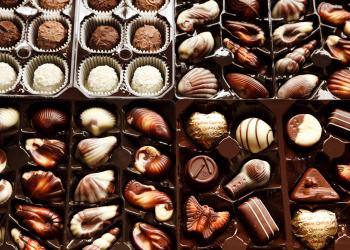 Советы кондитеров о том, как выбрать качественные шоколадные конфеты на НГ