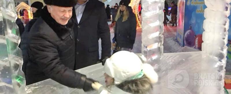 Как в Братске открывали Ледовый городок (ФОТООТЧЕТ) Как в Братске открывали Ледовый городок (ФОТООТЧЕТ)