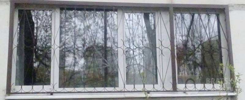В Госдуме хотят запретить глухие решетки на окнах школ В Госдуме хотят запретить глухие решетки на окнах школ