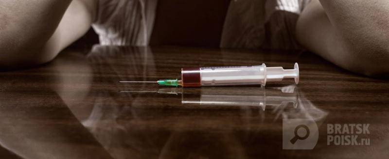 Полицейские Братска обнаружили в одном из многоквартирных домов наркопритон Полицейские Братска обнаружили в одном из многоквартирных домов наркопритон