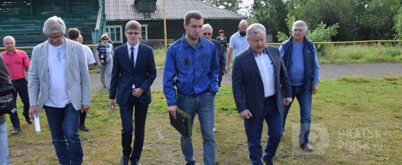 На стадионе Труд в Падуне появится искусственное покрытие, новая трибуна и современное освещение На стадионе Труд в Падуне появится искусственное покрытие, новая трибуна и современное освещение
