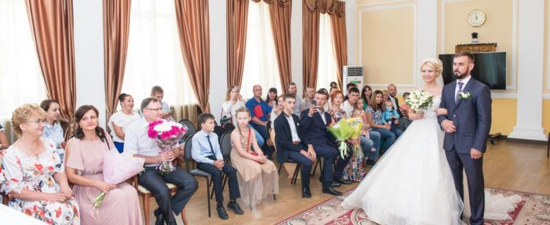 Более 400 пар молодоженов Приангарья зарегистрируют брак в красивые даты августа – 8 и 18 числа Более 400 пар молодоженов Приангарья зарегистрируют брак в красивые даты августа – 8 и 18 числа