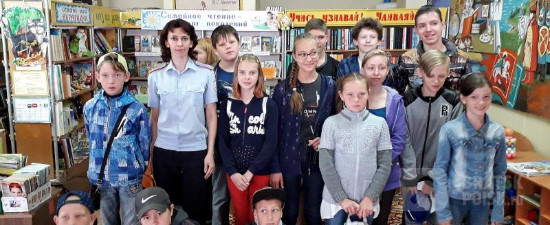 Инспекторы ГАИ напомнили братским школьникам о правилах управления велосипедами Инспекторы ГАИ напомнили братским школьникам о правилах управления велосипедами