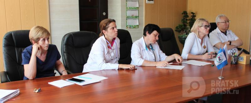 Врачи Областной больницы провели телемедицинскую консультацию для коллег из ДГБ Братска Врачи Областной больницы провели телемедицинскую консультацию для коллег из ДГБ Братска