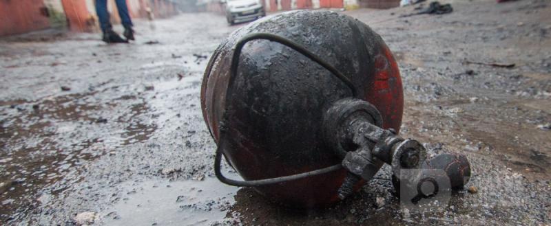 в Братске трое подростков пострадали от взрыва газового баллона в гараже в Братске трое подростков пострадали от взрыва газового баллона в гараже