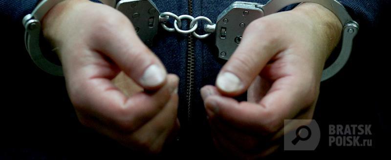 Подозреваемому в жестоком убийстве 9-летней девочки из Братска продлили арест на месяц Подозреваемому в жестоком убийстве 9-летней девочки из Братска продлили арест на месяц