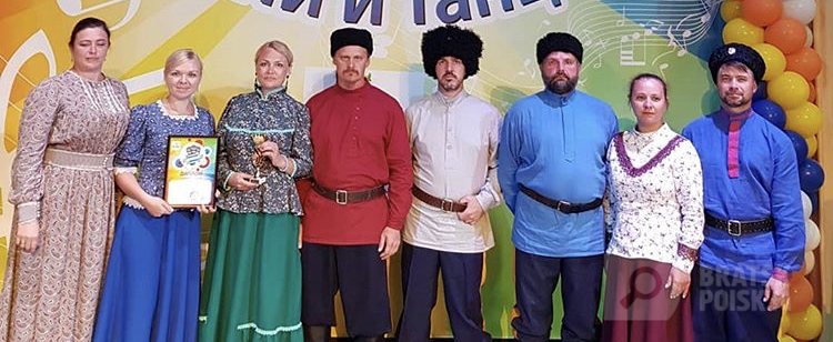 Казачий ансамбль "Ладья" успешно выступил на фестивале в Сочи Казачий ансамбль "Ладья" успешно выступил на фестивале в Сочи
