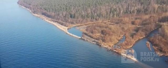 На Байкале уже четвертые сутки ищут пропавших рыбаков На Байкале уже четвертые сутки ищут пропавших рыбаков