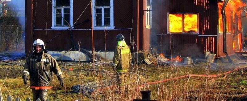 В Иркутской области работники аварийно-спасательной и противопожарной службы будут получать доплаты В Иркутской области работники аварийно-спасательной и противопожарной службы будут получать доплаты