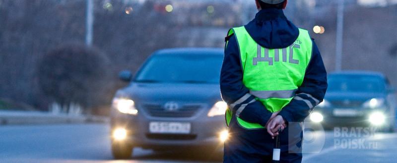 В Братске разыскивают водителя, который сбил девушку на пешеходном переходе В Братске разыскивают водителя, который сбил девушку на пешеходном переходе