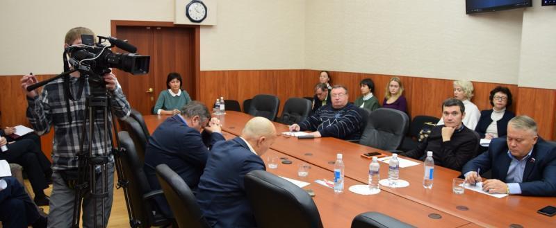 Депутаты Думы Братска обсудили новые правила обращения с твердыми коммунальными отходами Депутаты Думы Братска обсудили новые правила обращения с твердыми коммунальными отходами