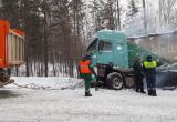 Полицейские спасли замерзающего дальнобойщика на трассе «Братск – Усть-Илимск» (ВИДЕО)